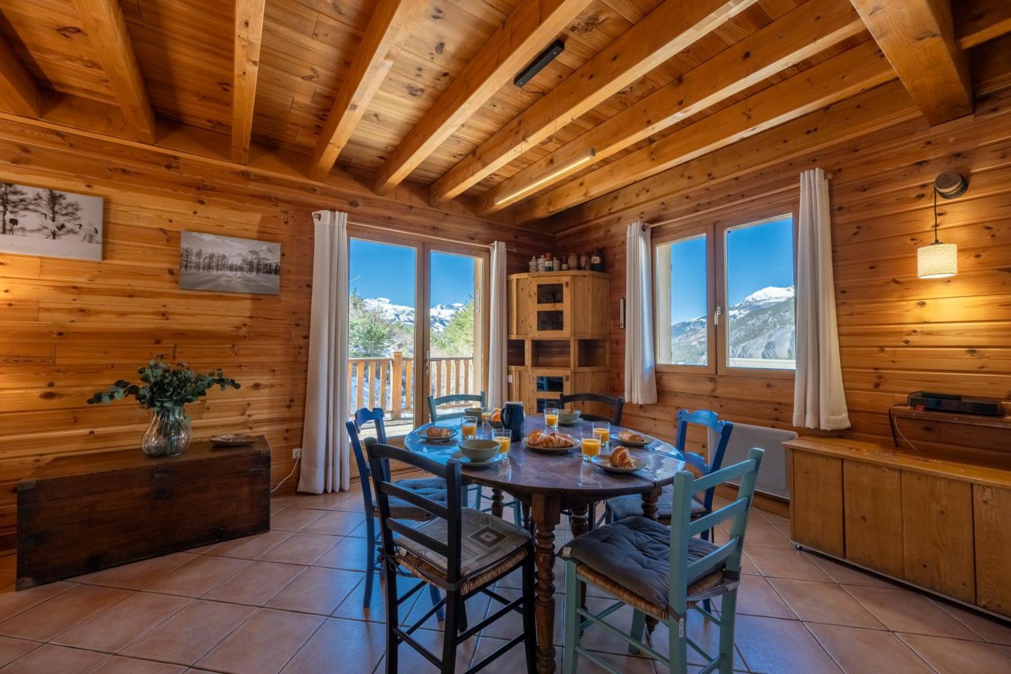 Villa Parenthese Alpine - Poele A Bois - Calme - Parking à Enchastrayes Extérieur photo
